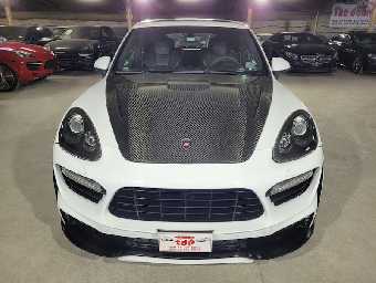 PORSCHE CAYENNE 2017 Image 8