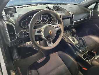 PORSCHE CAYENNE 2017 Image 14
