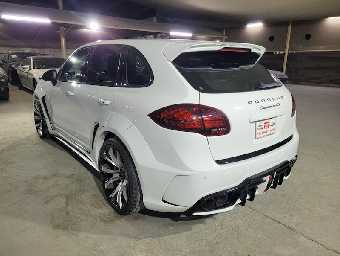 PORSCHE CAYENNE 2017 Image 4
