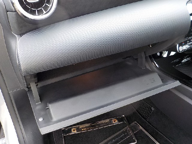 MERCEDES BENZ A CLASS 2019 Image 22