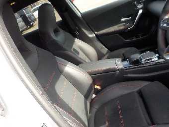 MERCEDES BENZ A CLASS 2019 Image 16