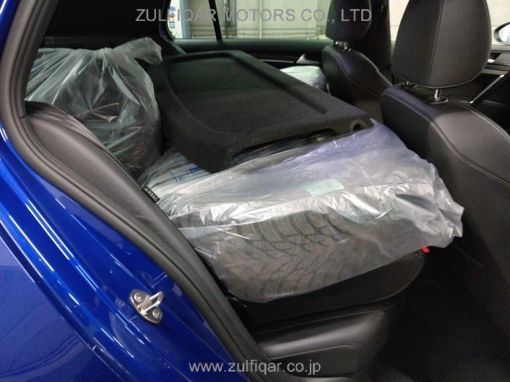 VOLKSWAGEN GOLF R 2014 Image 6