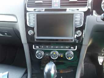 VOLKSWAGEN GOLF R 2014 Image 9