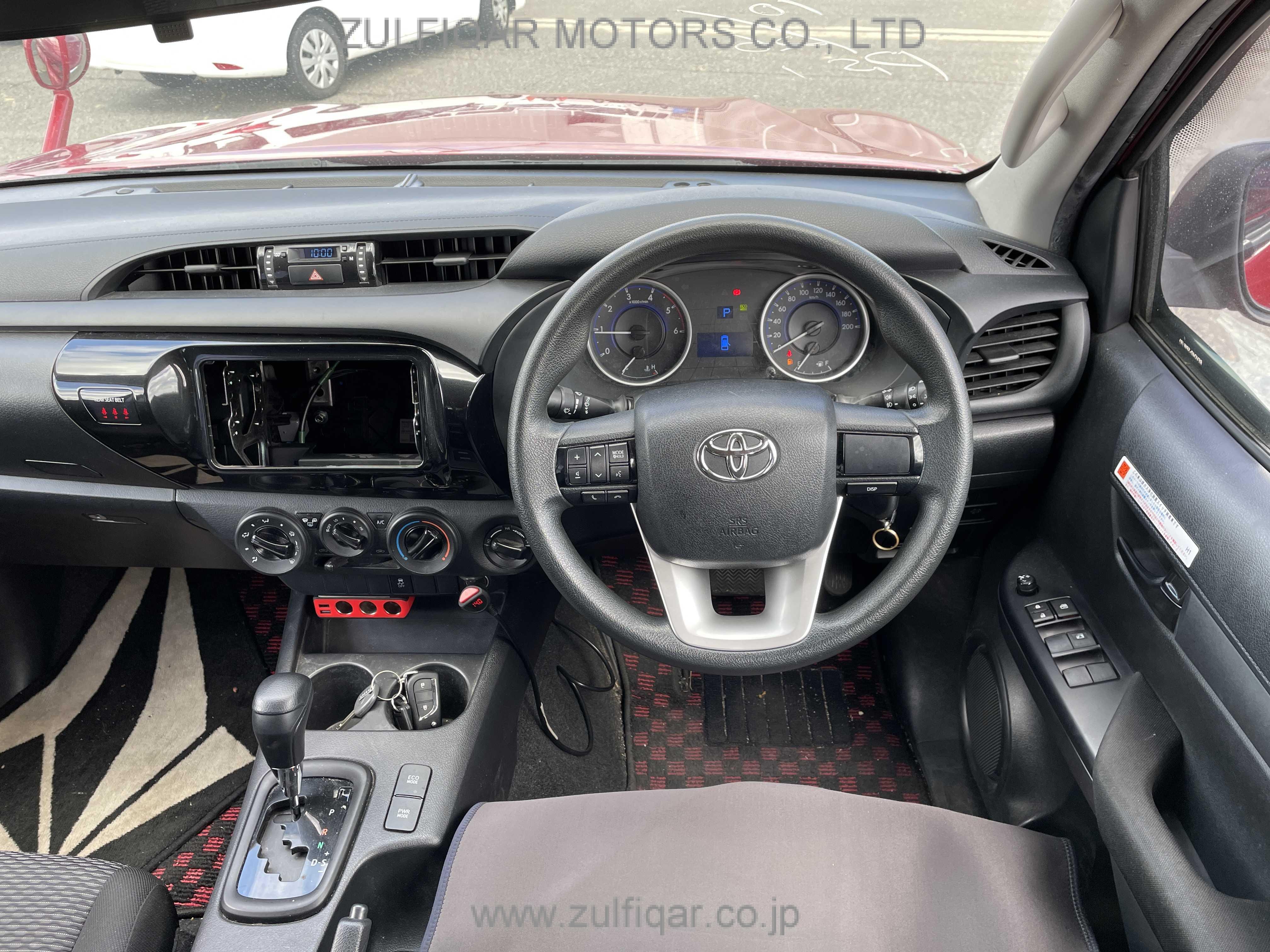 TOYOTA HILUX 2018 Image 7