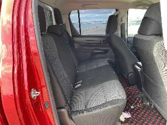 TOYOTA HILUX 2018 Image 8