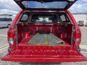 TOYOTA HILUX 2018 Image 9