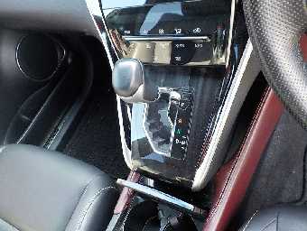 TOYOTA HARRIER 2019 Image 9