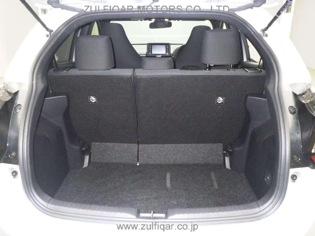 TOYOTA YARIS 2021 Image 8