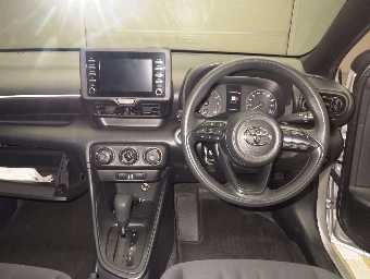 TOYOTA YARIS 2021 Image 6