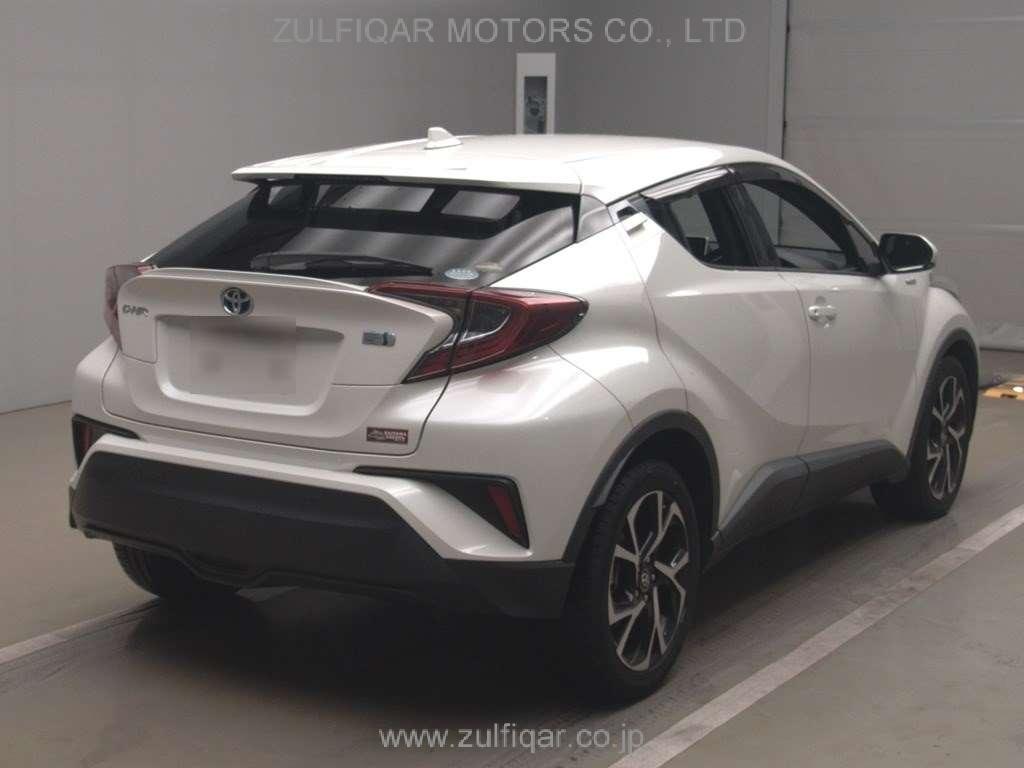 TOYOTA C-HR 2018 Image 2