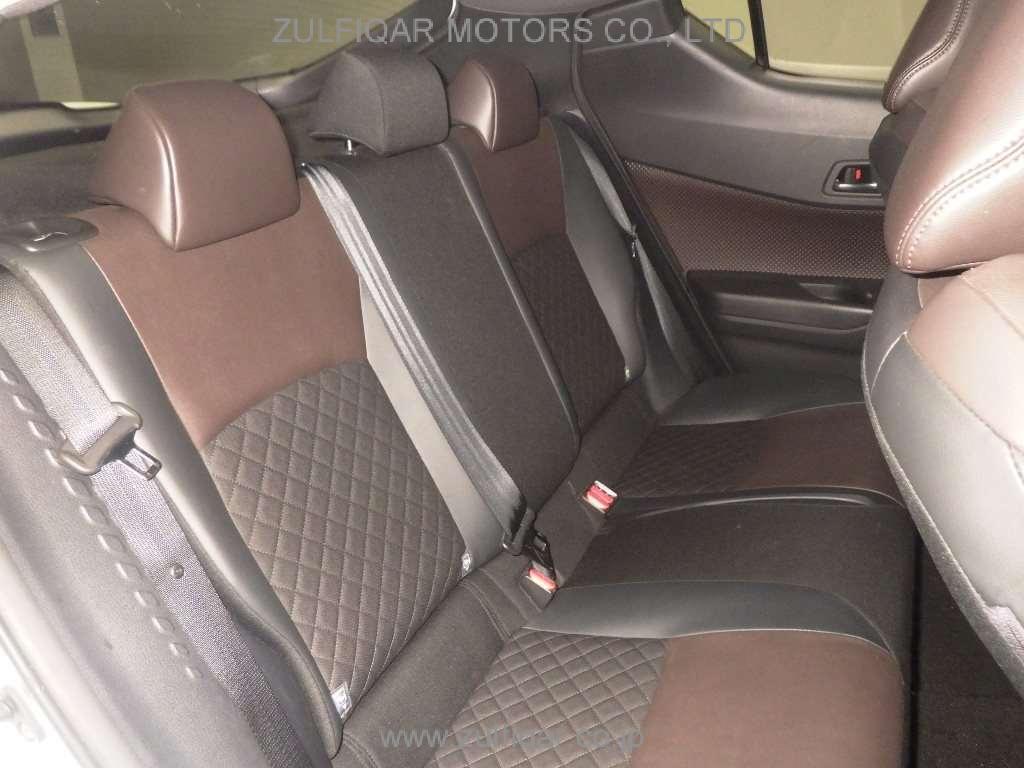 TOYOTA C-HR 2018 Image 7