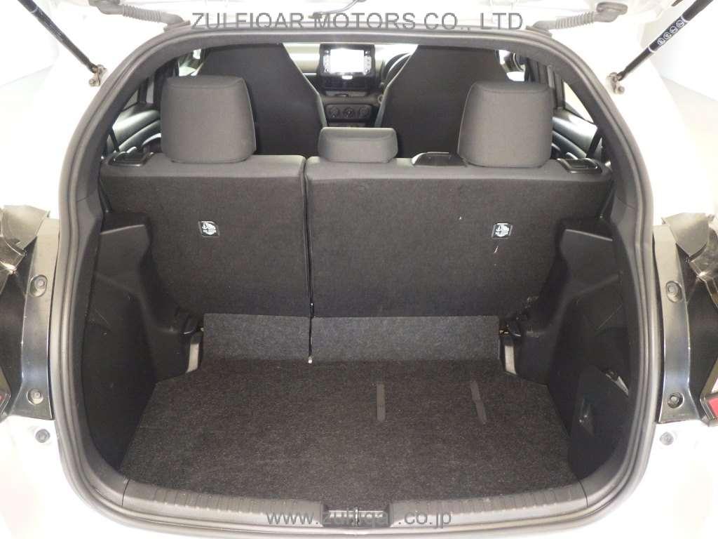 TOYOTA YARIS 2021 Image 8
