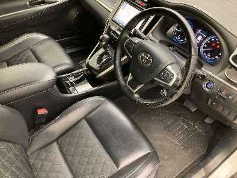 TOYOTA HARRIER 2019 Image 5