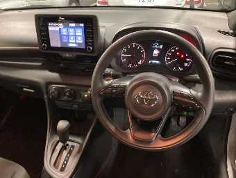 TOYOTA YARIS 2021 Image 6