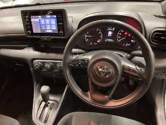 TOYOTA YARIS 2020 Image 6