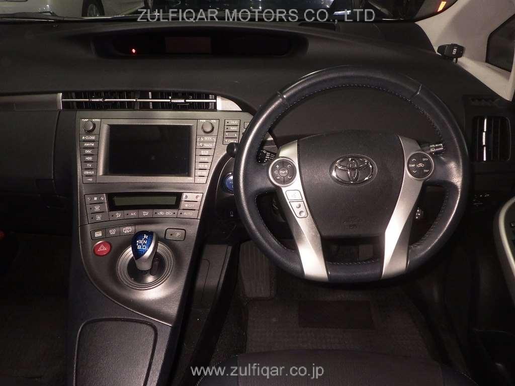 TOYOTA PRIUS PHV 2012 Image 6