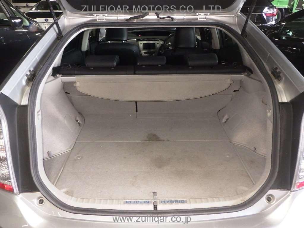 TOYOTA PRIUS PHV 2012 Image 8
