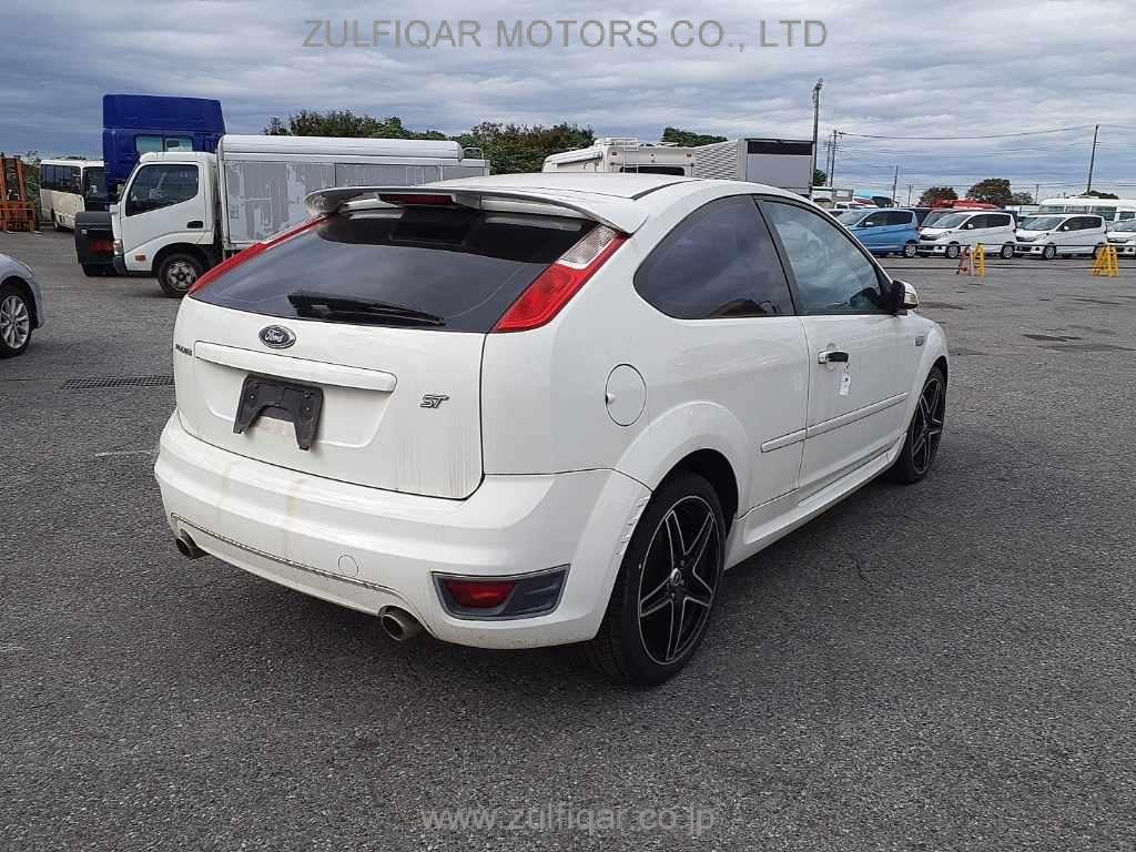 FORD FOCUS 2006 Image 2