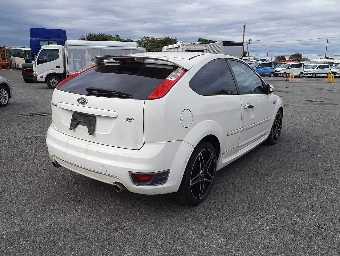 FORD FOCUS 2006 Image 2