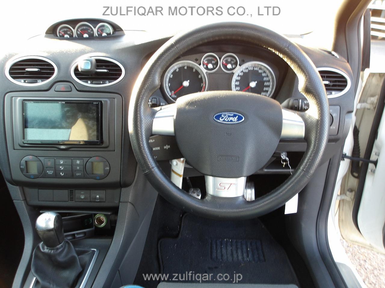 FORD FOCUS 2006 Image 11