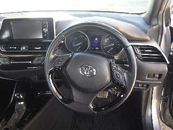 TOYOTA C-HR 2017 Image 10