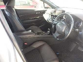 TOYOTA C-HR 2017 Image 11