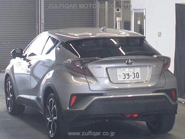 TOYOTA C-HR 2017 Image 2