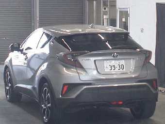 TOYOTA C-HR 2017 Image 2