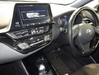 TOYOTA C-HR 2017 Image 3