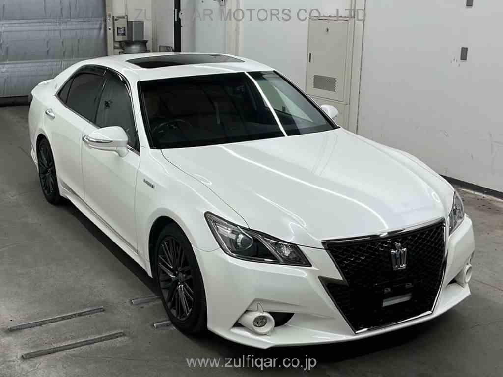TOYOTA CROWN HYBRID 2015 Image 1