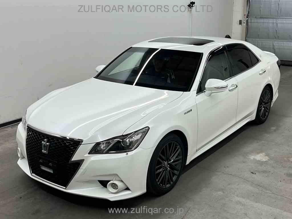 TOYOTA CROWN HYBRID 2015 Image 2