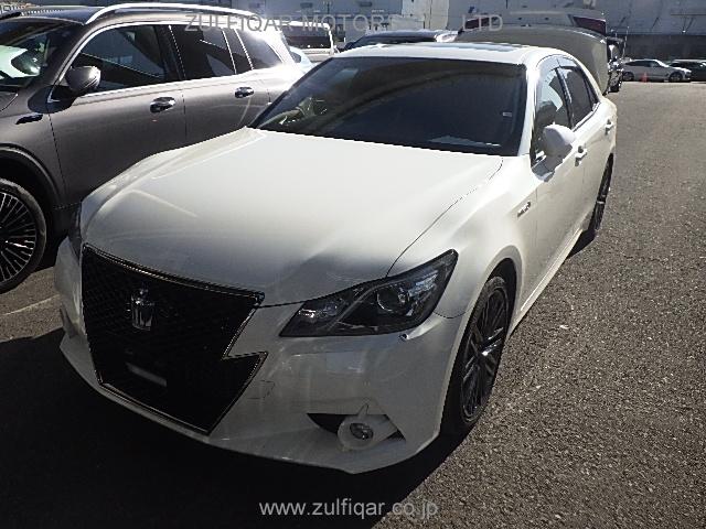 TOYOTA CROWN HYBRID 2015 Image 11
