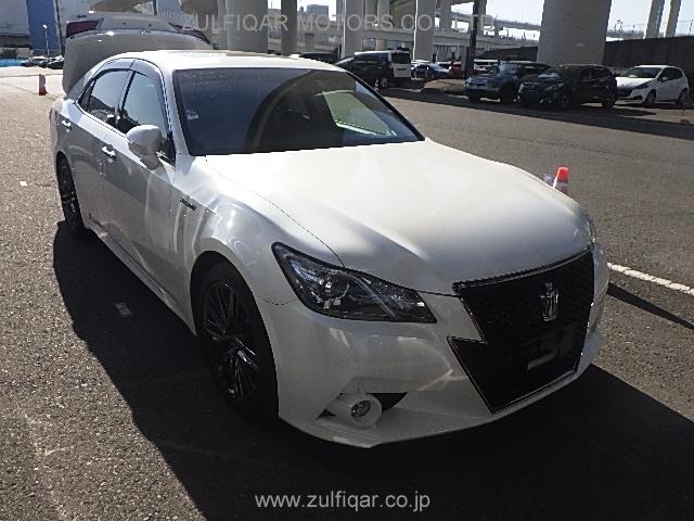 TOYOTA CROWN HYBRID 2015 Image 12