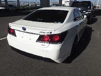 TOYOTA CROWN HYBRID 2015 Image 13