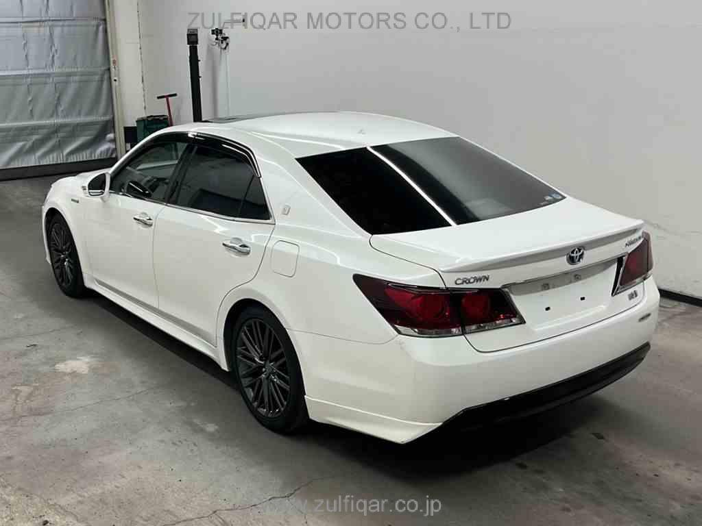 TOYOTA CROWN HYBRID 2015 Image 3