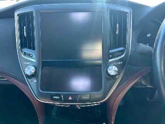 TOYOTA CROWN HYBRID 2015 Image 7