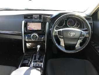 TOYOTA MARK X 2018 Image 12