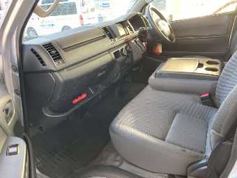 TOYOTA HIACE 2017 Image 7