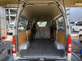 TOYOTA HIACE 2017 Image 9