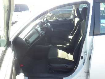 TOYOTA COROLLA AXIO 2018 Image 10