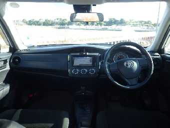 TOYOTA COROLLA AXIO 2018 Image 9