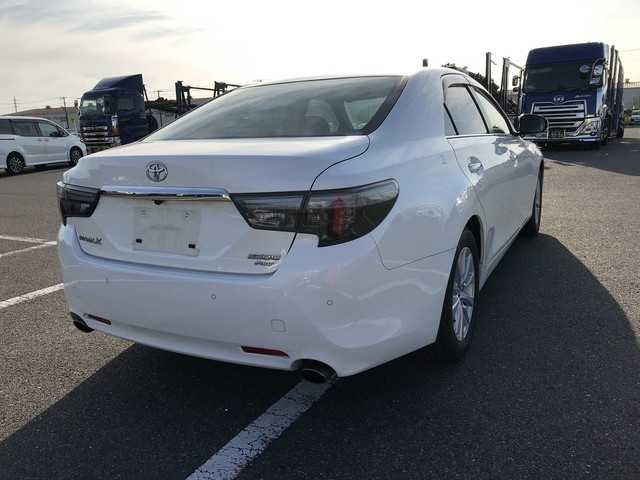 TOYOTA MARK X 2018 Image 24