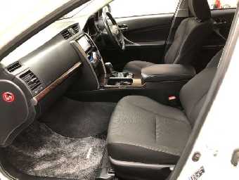 TOYOTA MARK X 2018 Image 8