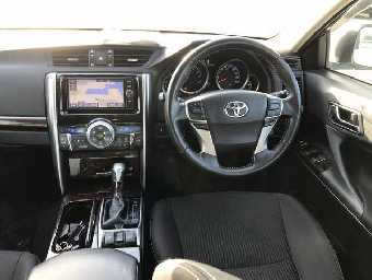 TOYOTA MARK X 2018 Image 10