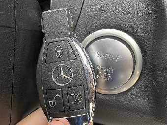 MERCEDES BENZ C CLASS 2018 Image 14