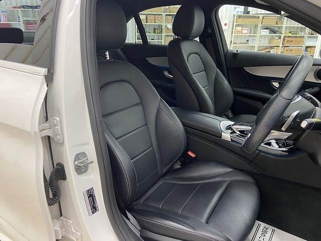 MERCEDES BENZ C CLASS 2018 Image 22