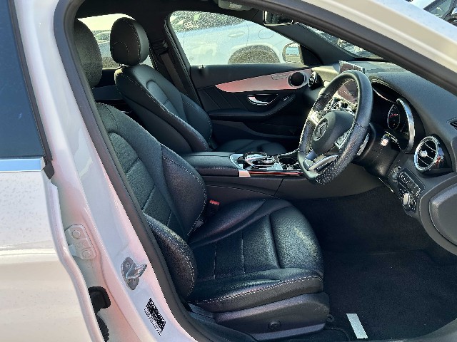MERCEDES BENZ C CLASS 2018 Image 25