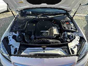 MERCEDES BENZ C CLASS 2018 Image 22