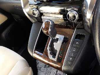 TOYOTA VELLFIRE 2019 Image 13