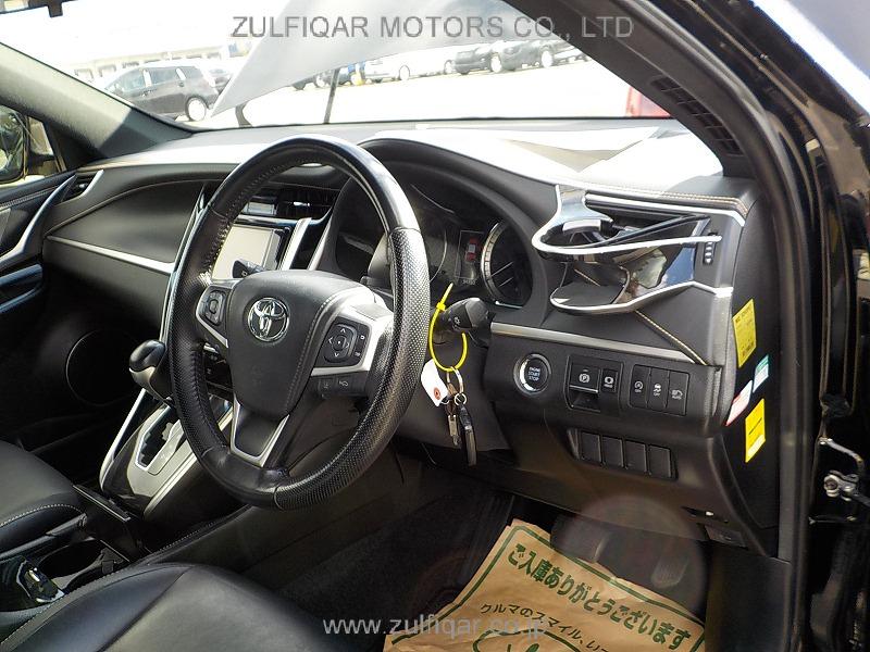 TOYOTA HARRIER 2019 Image 12